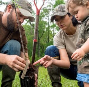 7 Reasons Why Planting Trees Can Make You Happier